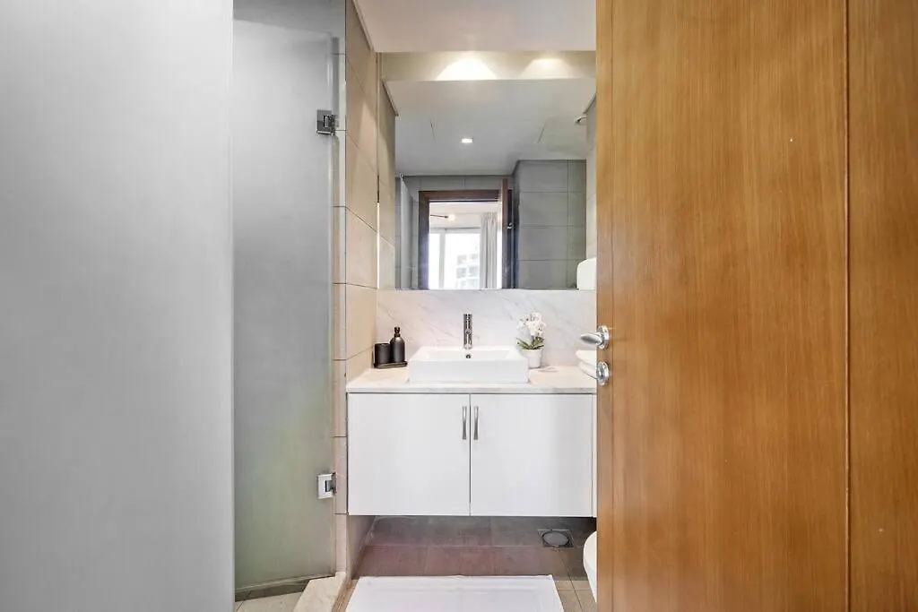 Luxury 2Br And Maid Room With Stunning Marina View Dubai United Arab Emirates