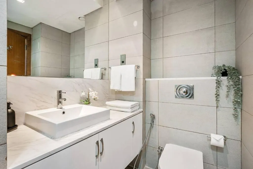 Apartment Luxury 2Br And Maid Room With Stunning Marina View Dubai